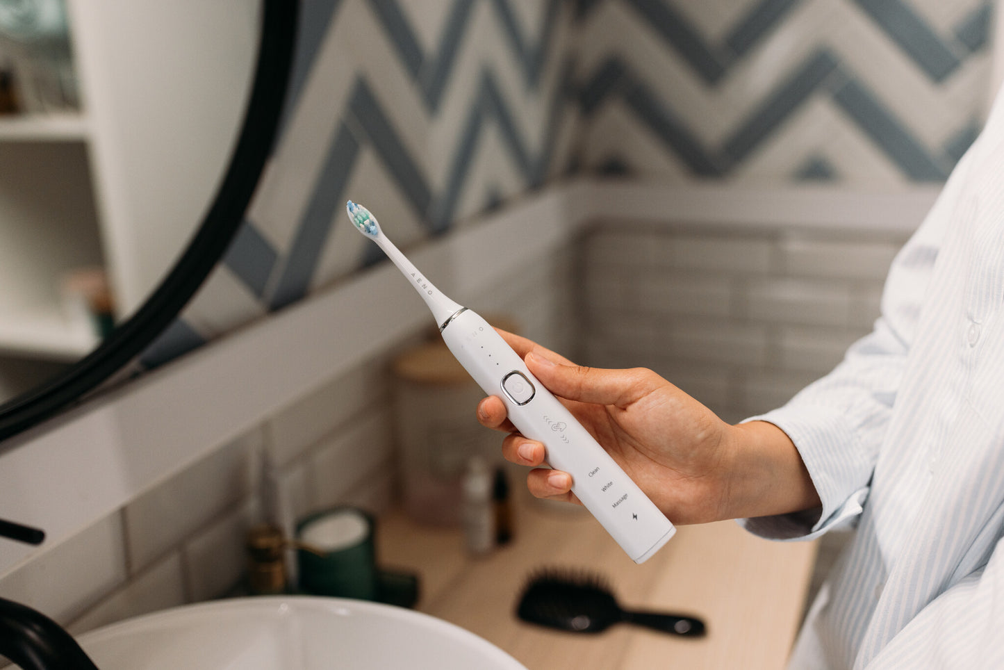 AENO DB1S Adult Sonic toothbrush White