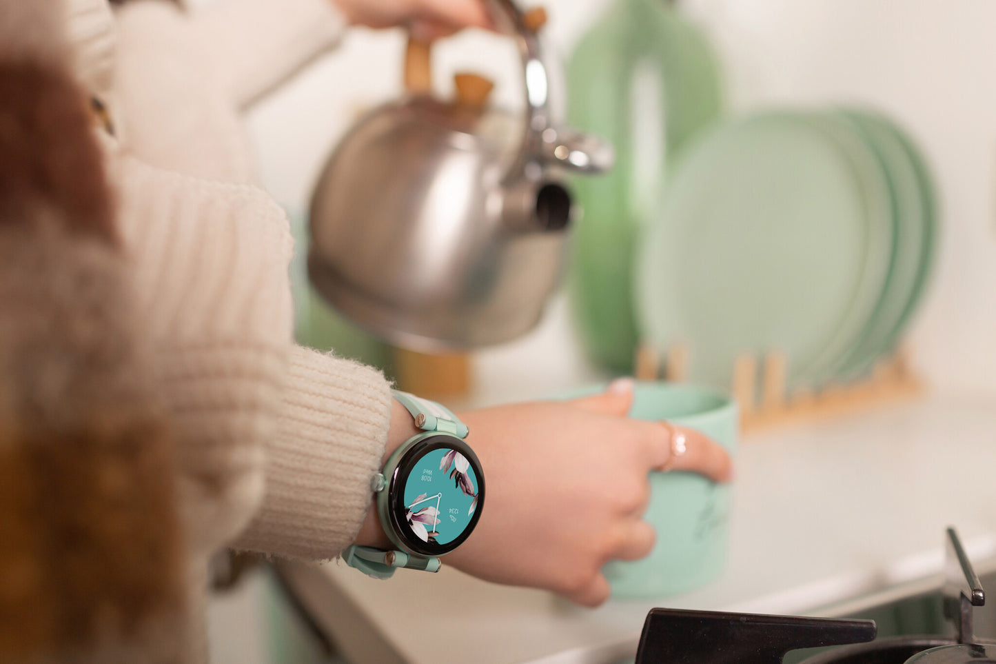 Canyon CNS-SW61BL smartwatch / sport watch 3.02 cm (1.19") AMOLED Digital 390 x 390 pixels Touchscreen Green