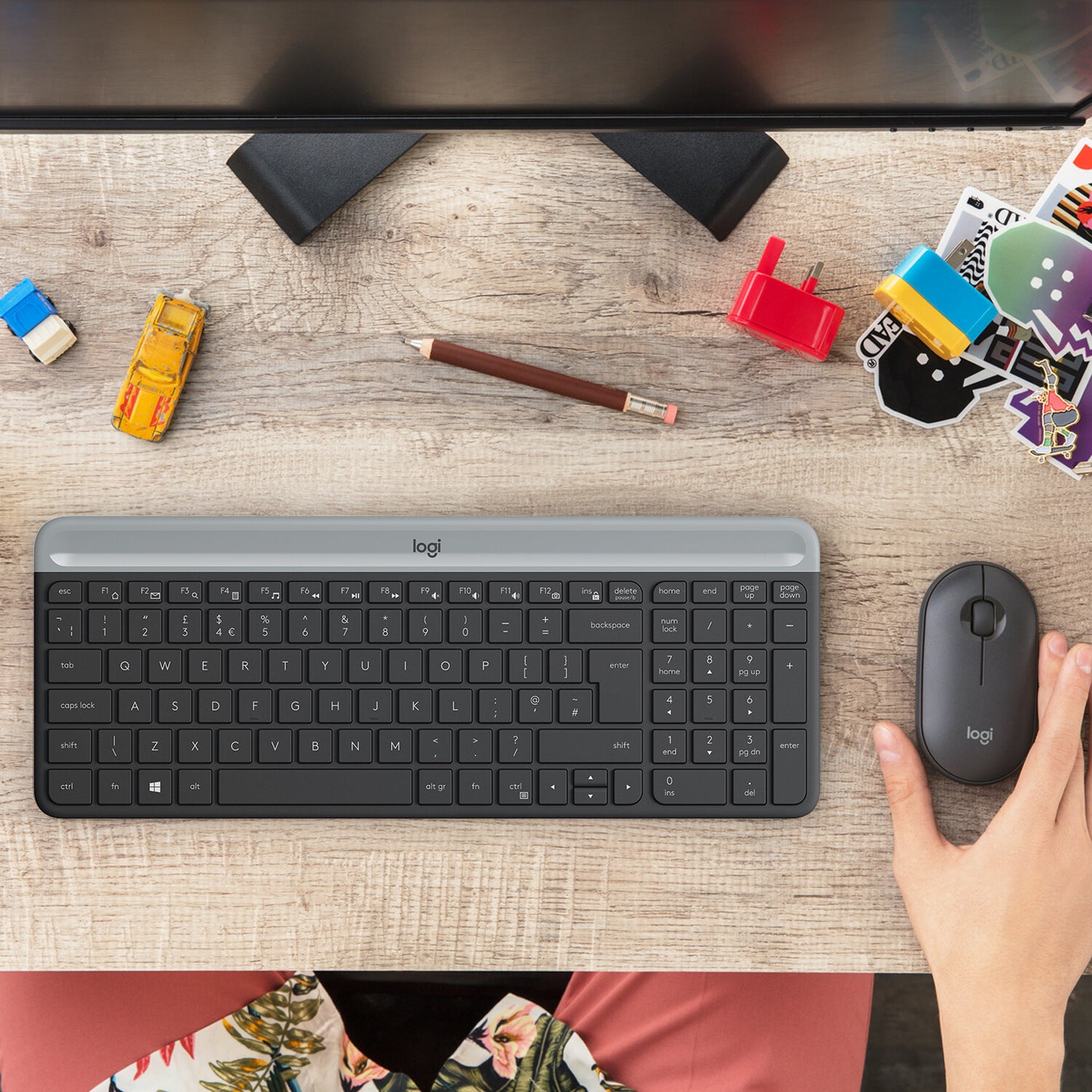 Logitech Slim Wireless Combo MK470