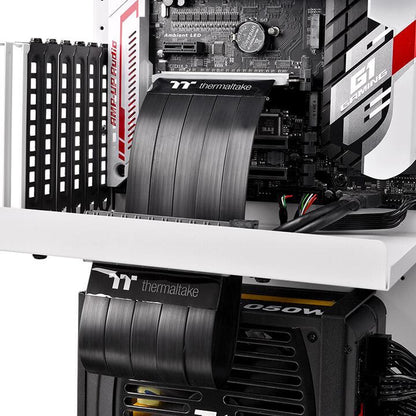Thermaltake AC-045-CN1OTN-C1 interface cards/adapter Internal PCIe