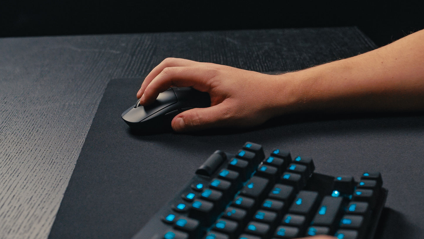Logitech G 910-006639 mouse Gaming Right-hand RF Wireless Optical 32000 DPI