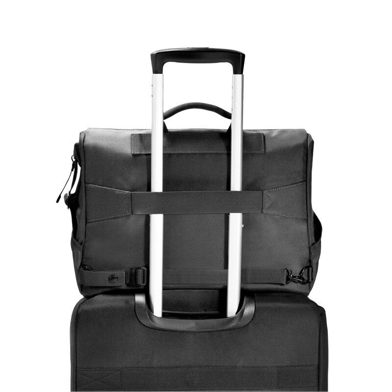 Everki ContemPRO 35.8 cm (14.1") Messenger case Black